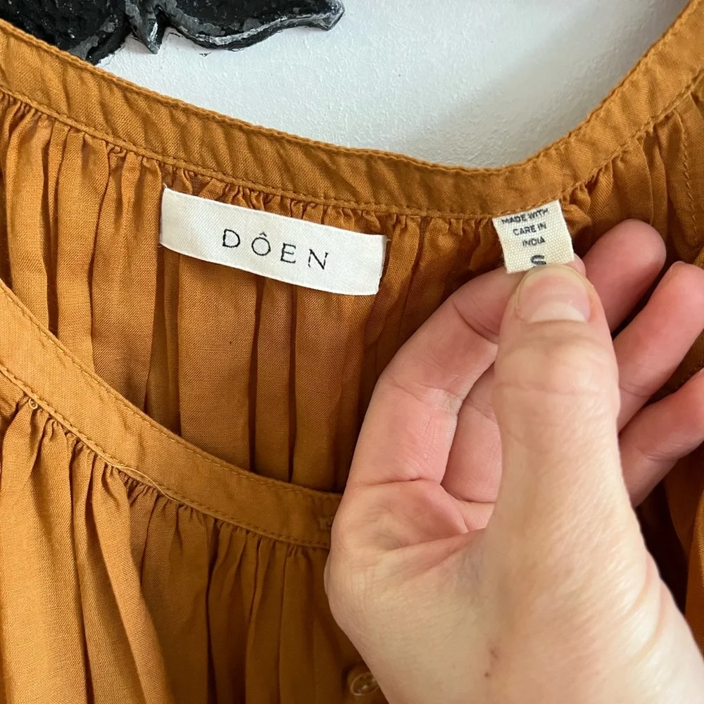 Doen Rust Brown Puff-Sleeve Blouse